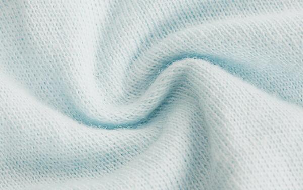 纯棉与化学纤维的防静电性能对比